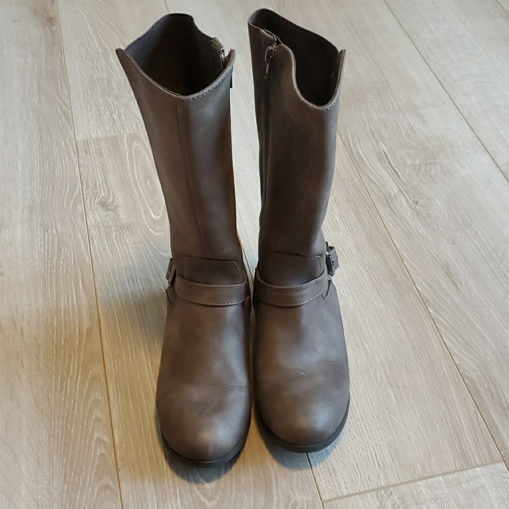 Size 4 Brown Girls Riding Boots